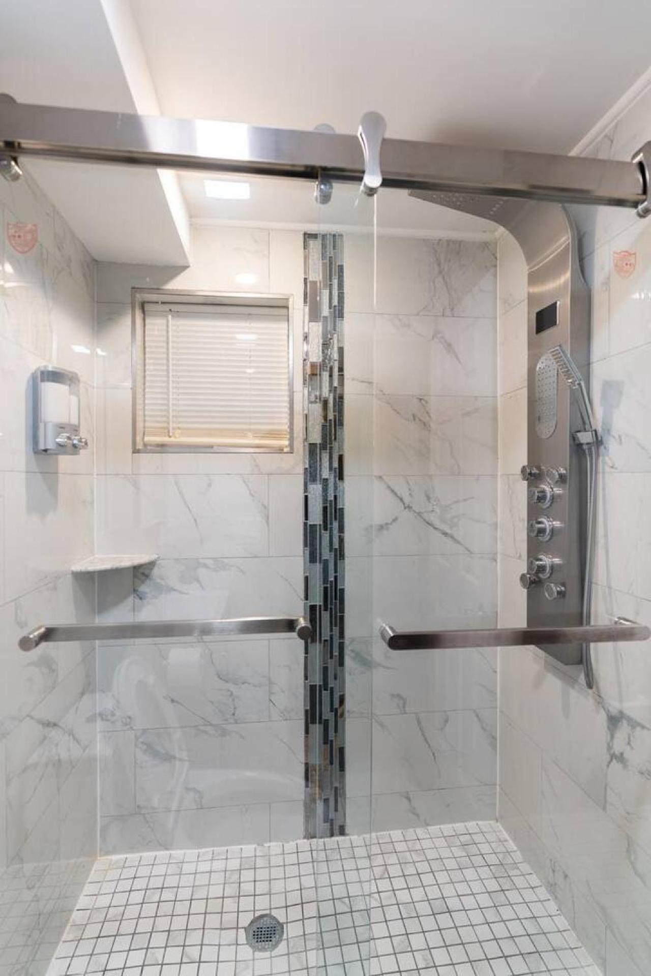 Rittenhouse Square Near Kimmel Center Apartment *