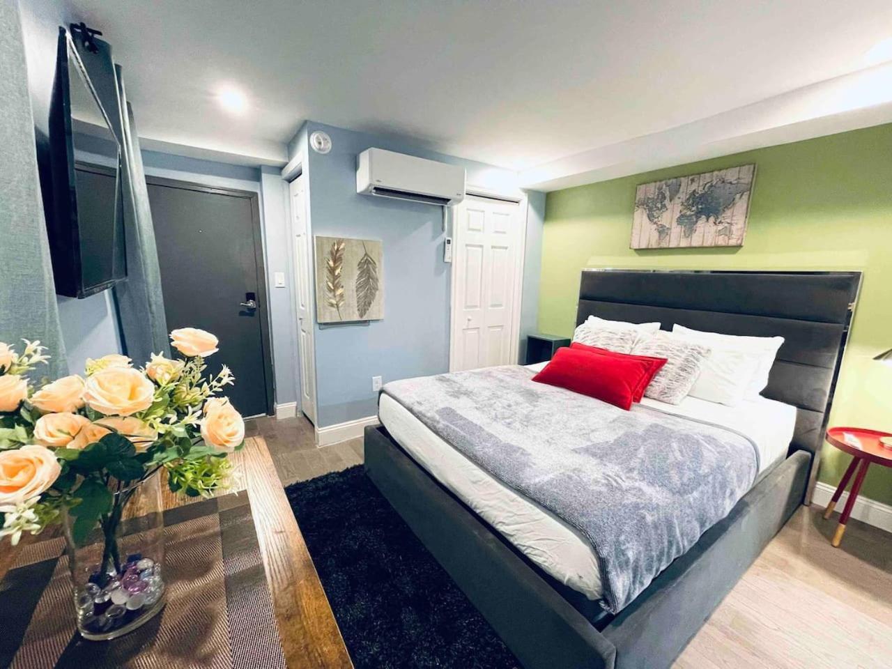 Rittenhouse Square Near Kimmel Center Apartment *